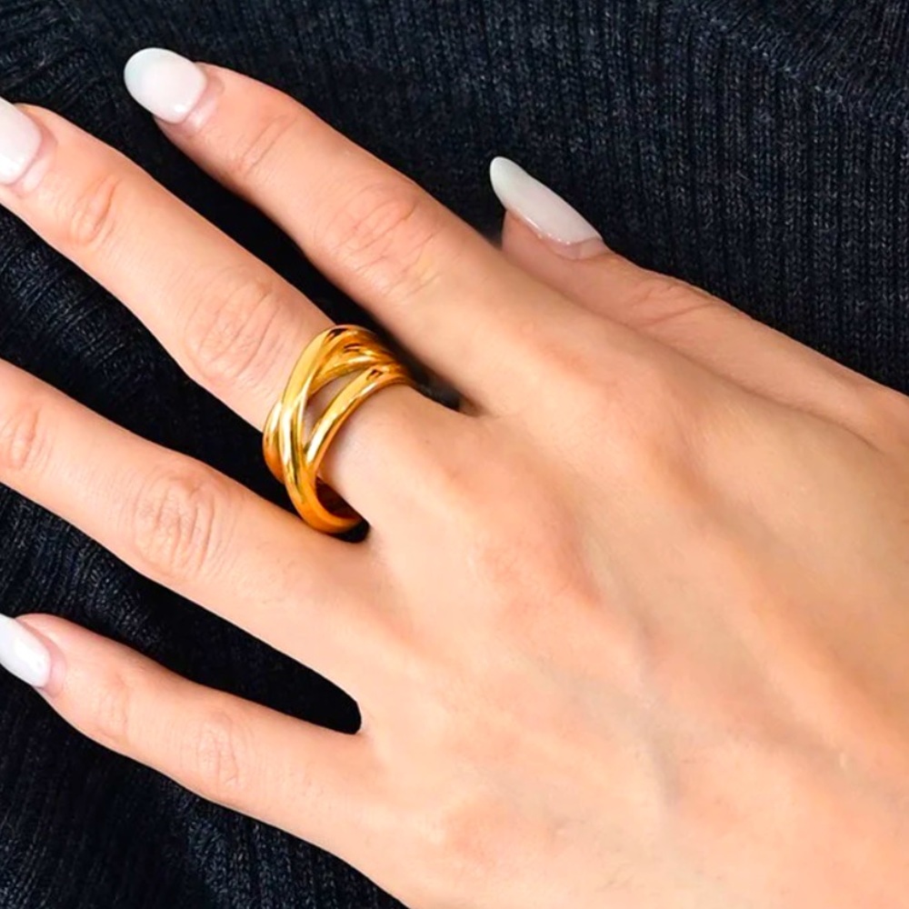 💍 Layered Design Ring US 8 - Picture 2 of 9
